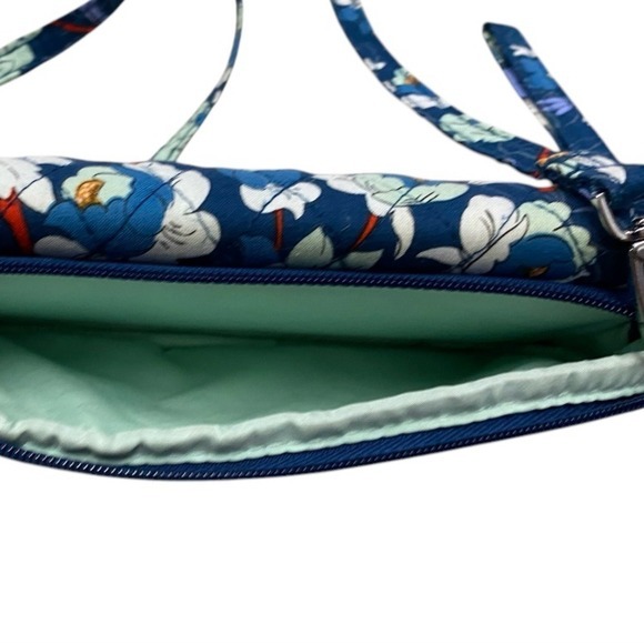 Vera Bradley RFID Wallet Crossbody Purse Blue Floral Quilted - Picture 4 of 5